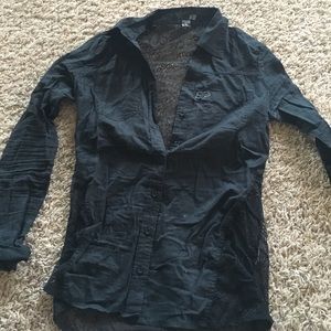 Long sleeve button up, backed lace black collared